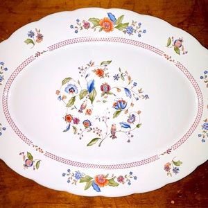 Lenox Lantana serving plate in wind chime pattern